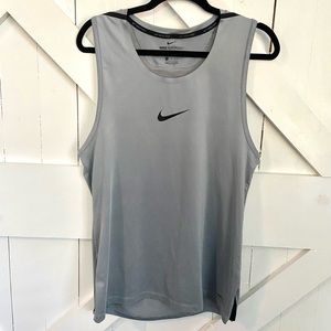 Mens Nike Pro Aeroadapt Tank Top - Sleeveless - Slim Fit - Grey, Black - Medium